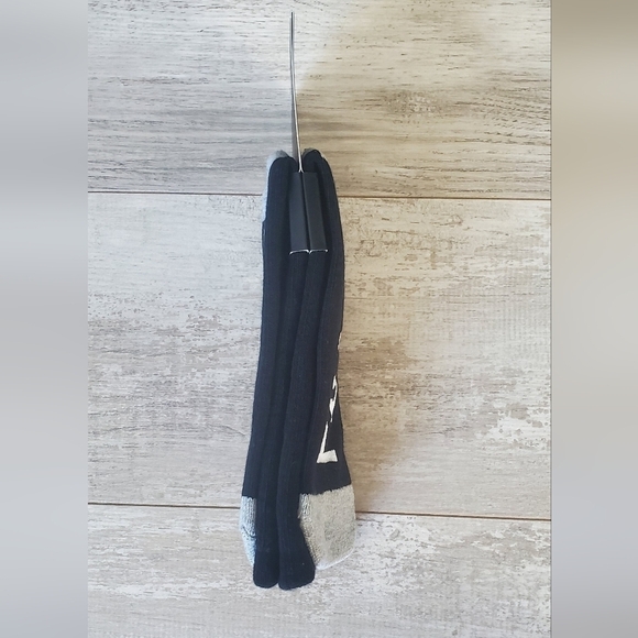 DONUT PANIC SOCKS - Picture 2 of 2